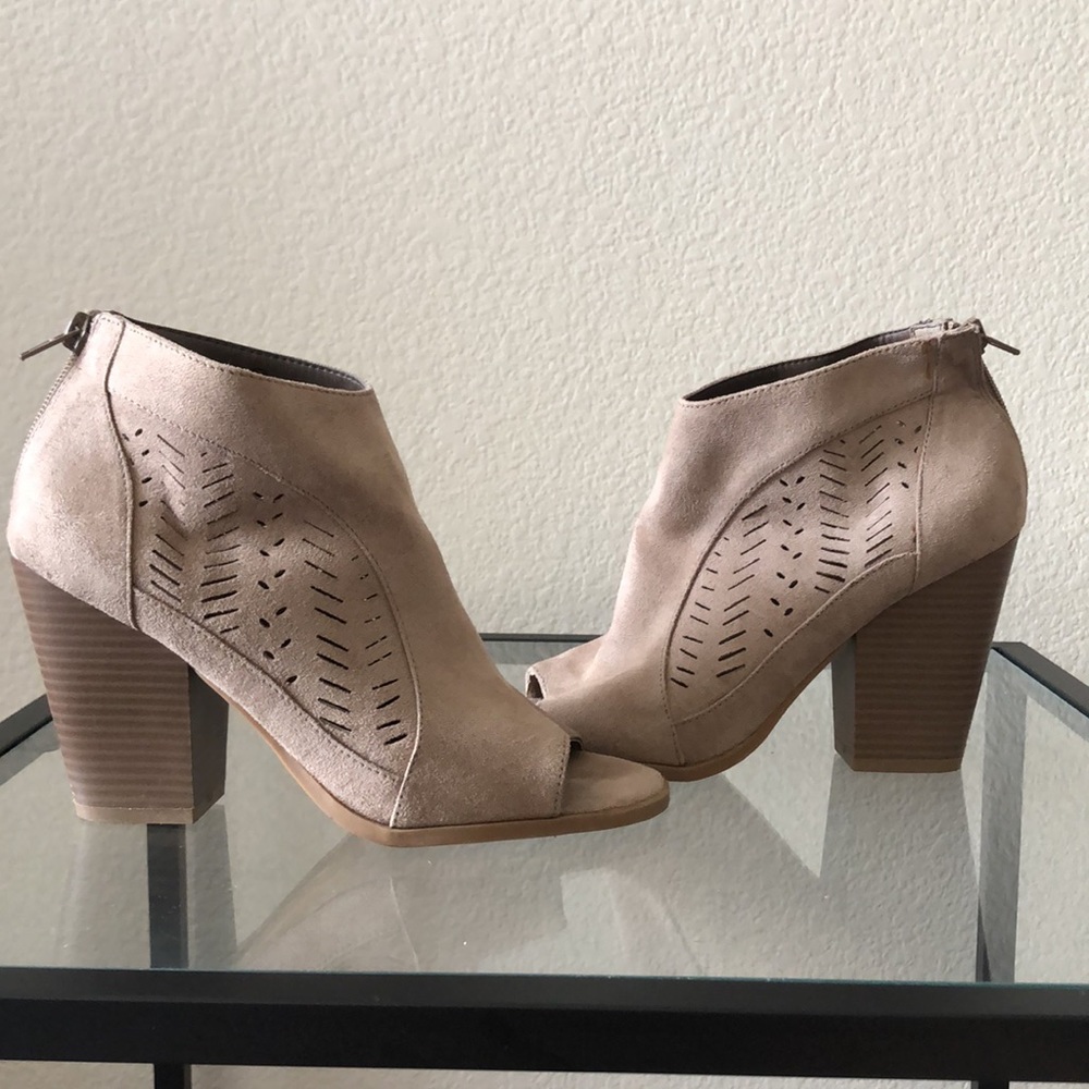 Open toe bootie